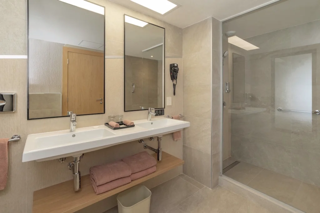 Sonia-bath-tecno-project-chrome-robe-hook-towel-bar