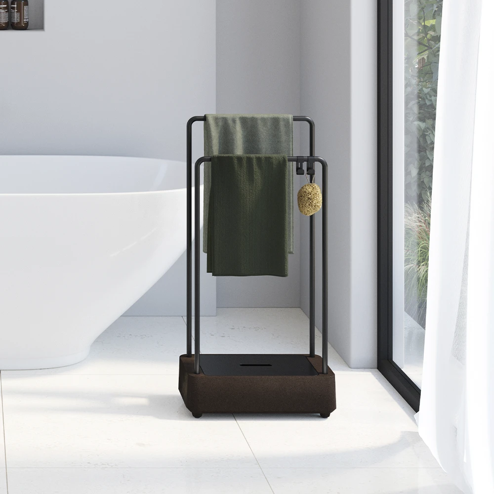 Sonia-bath-villa-dominicana-equipamiento-bathroom-hotel-towel-bar-free-standing-bioco-mocca