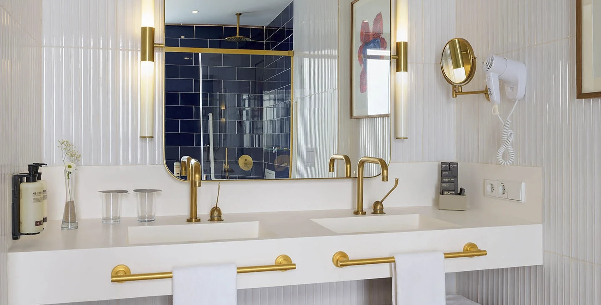 sonia-bathroom-equipment-white-hair-dryer-hotel